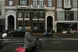Je woning in Amsterdam beveiligen voor vakantie: wat doe je met je sloten?